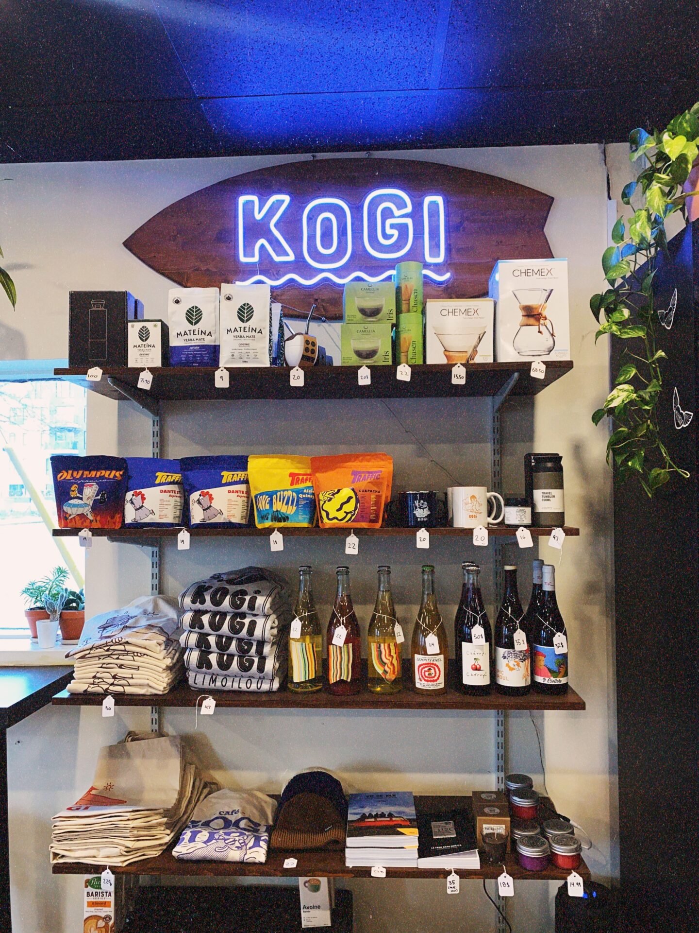 Use bitcoin or other cryptocurrencies to book and pay for coffeehouses, bars, restaurants in Quebec City, Quebec GJ Z, Canada, picture 7