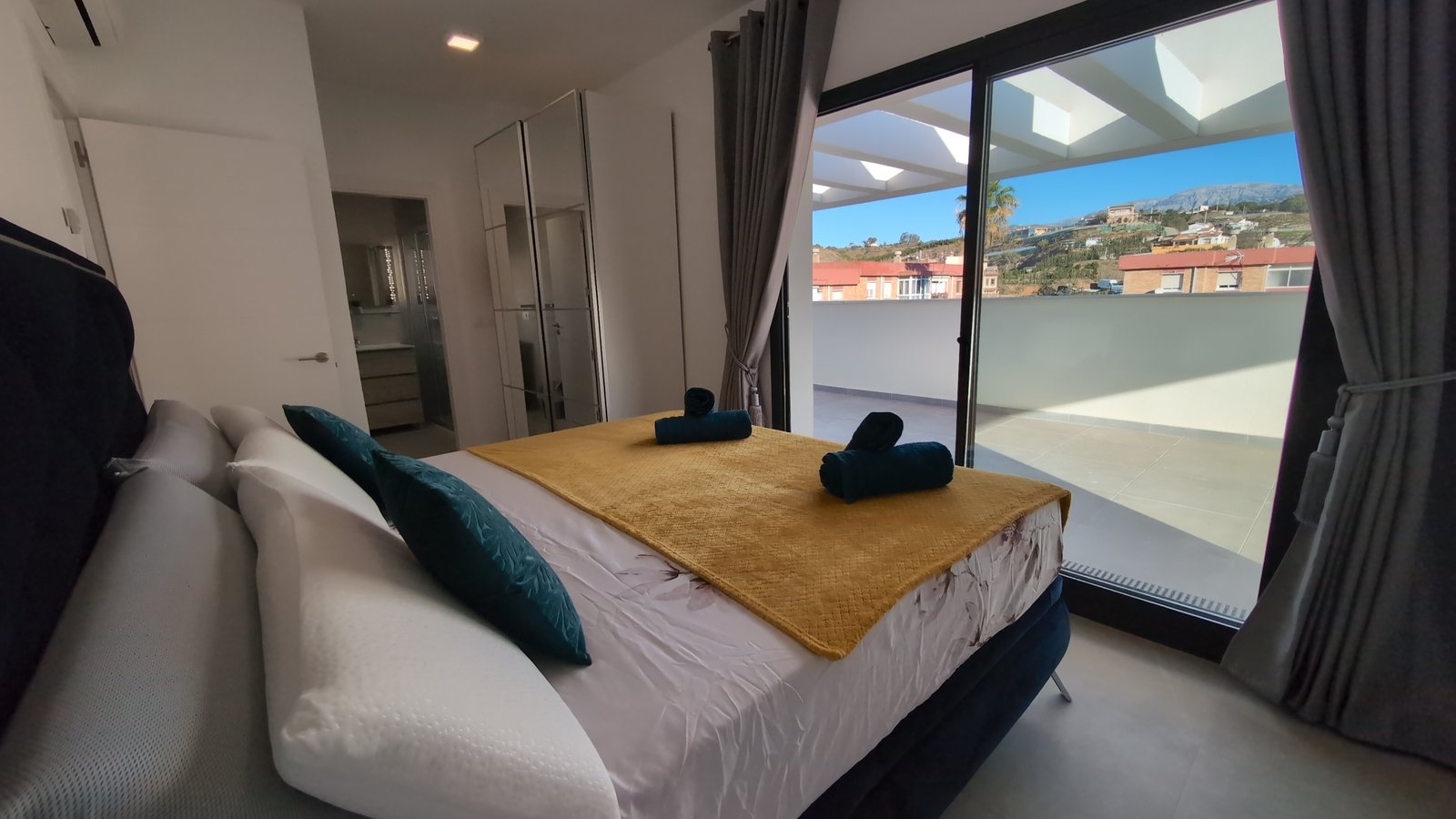 Use bitcoin or other cryptocurrencies to book and pay for apartments in Vélez-Málaga, Málaga, Spain, picture 6