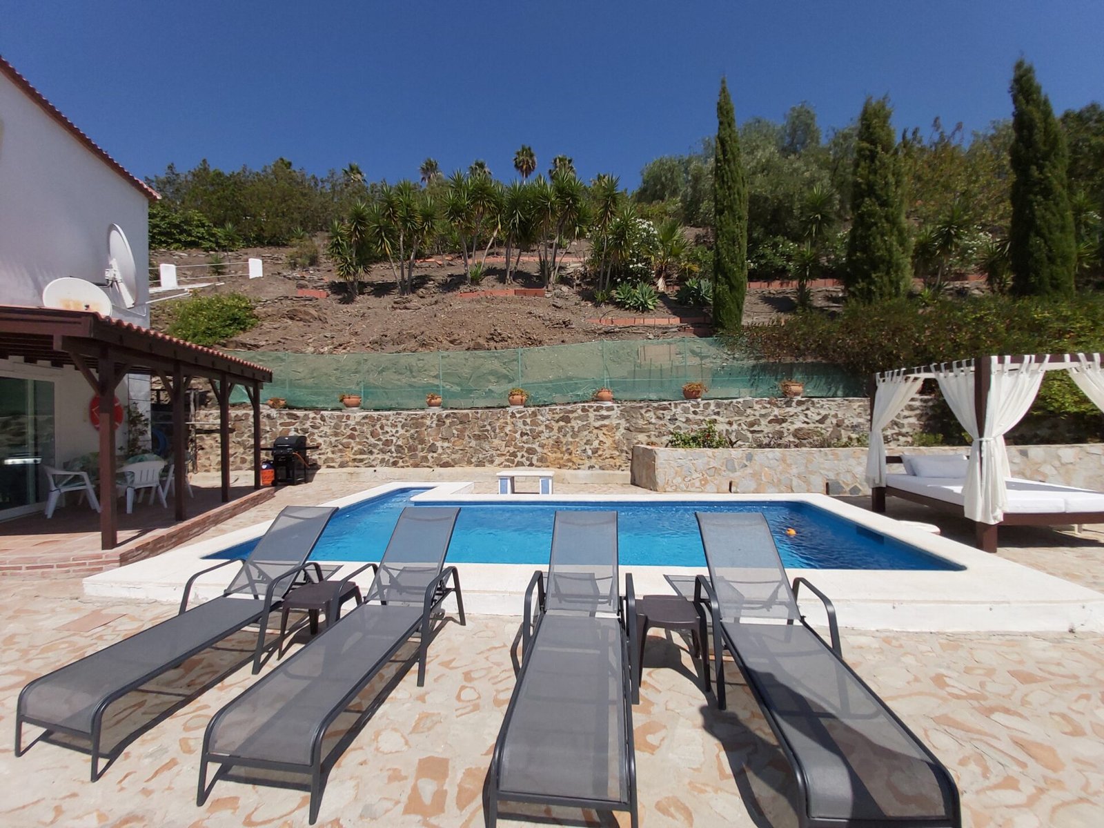 Use bitcoin or other cryptocurrencies to book and pay for villas in Vélez-Málaga, Málaga, Spain, picture 6