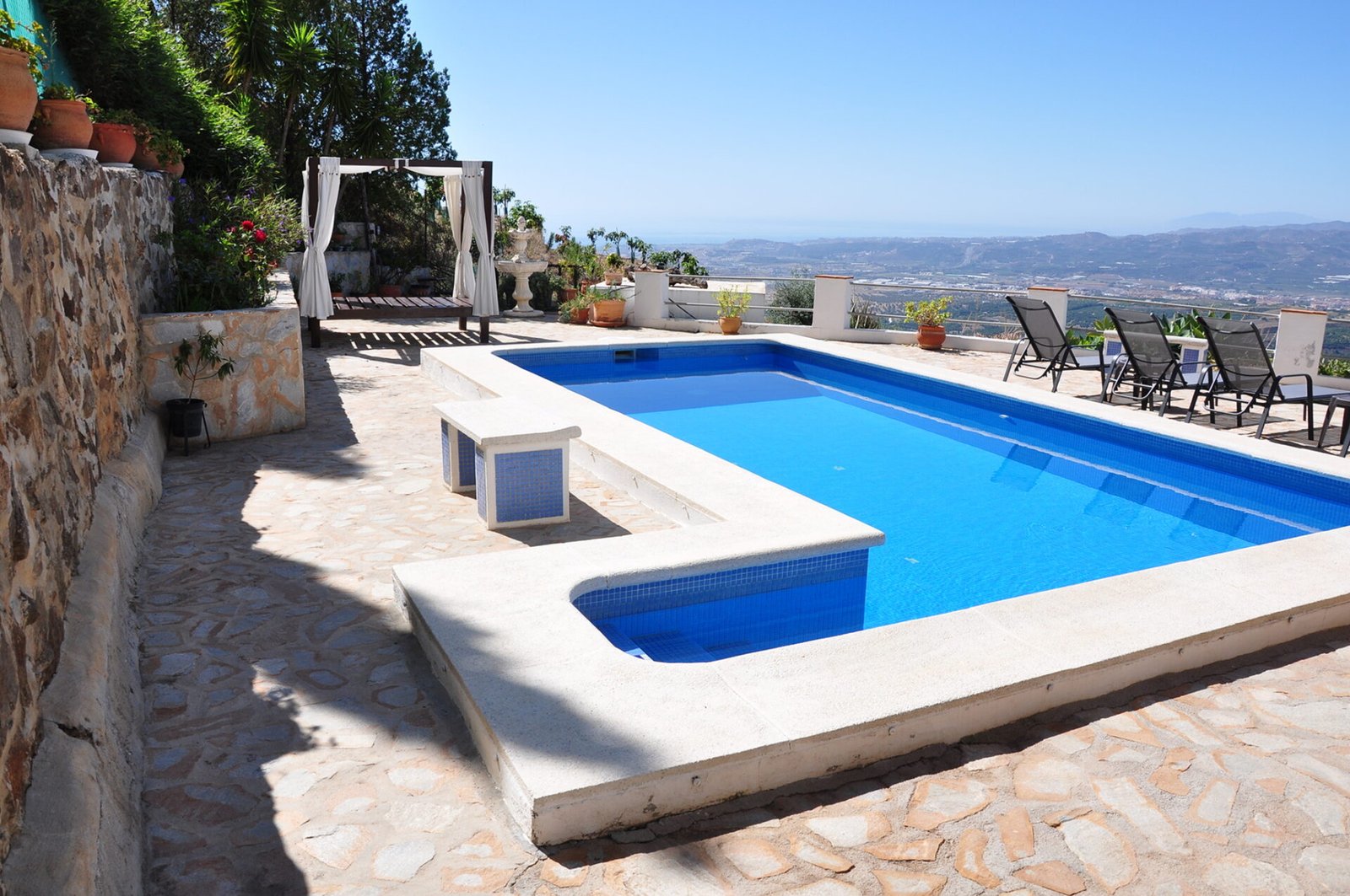 Use bitcoin or other cryptocurrencies to book and pay for villas in Vélez-Málaga, Málaga, Spain, picture 10