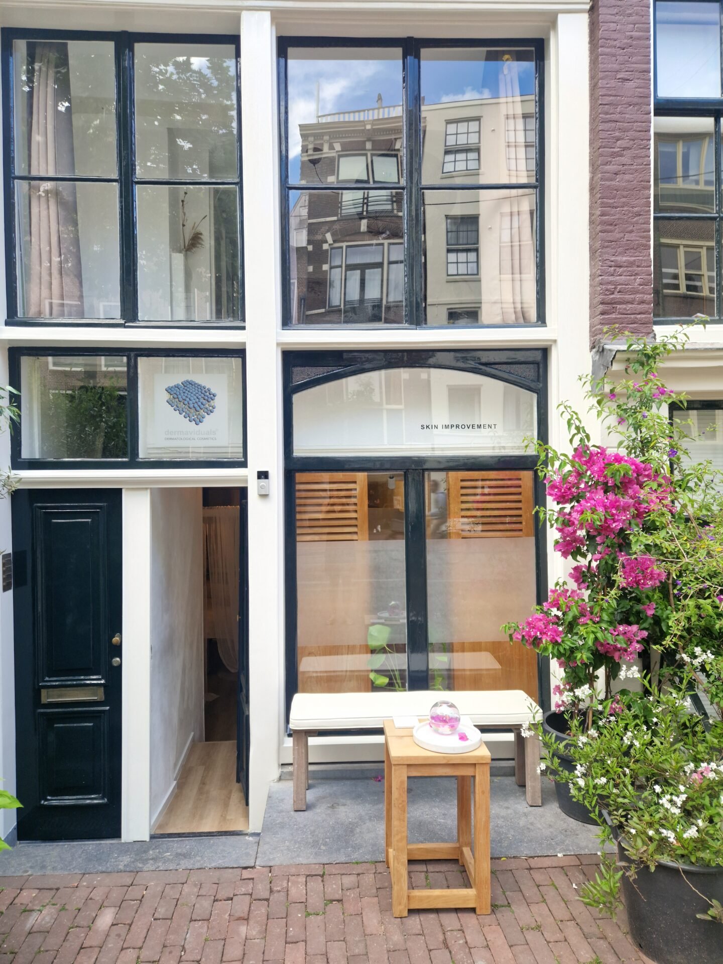 Use bitcoin or other cryptocurrencies to book and pay for apartments in Amsterdam, North Holland, Netherlands